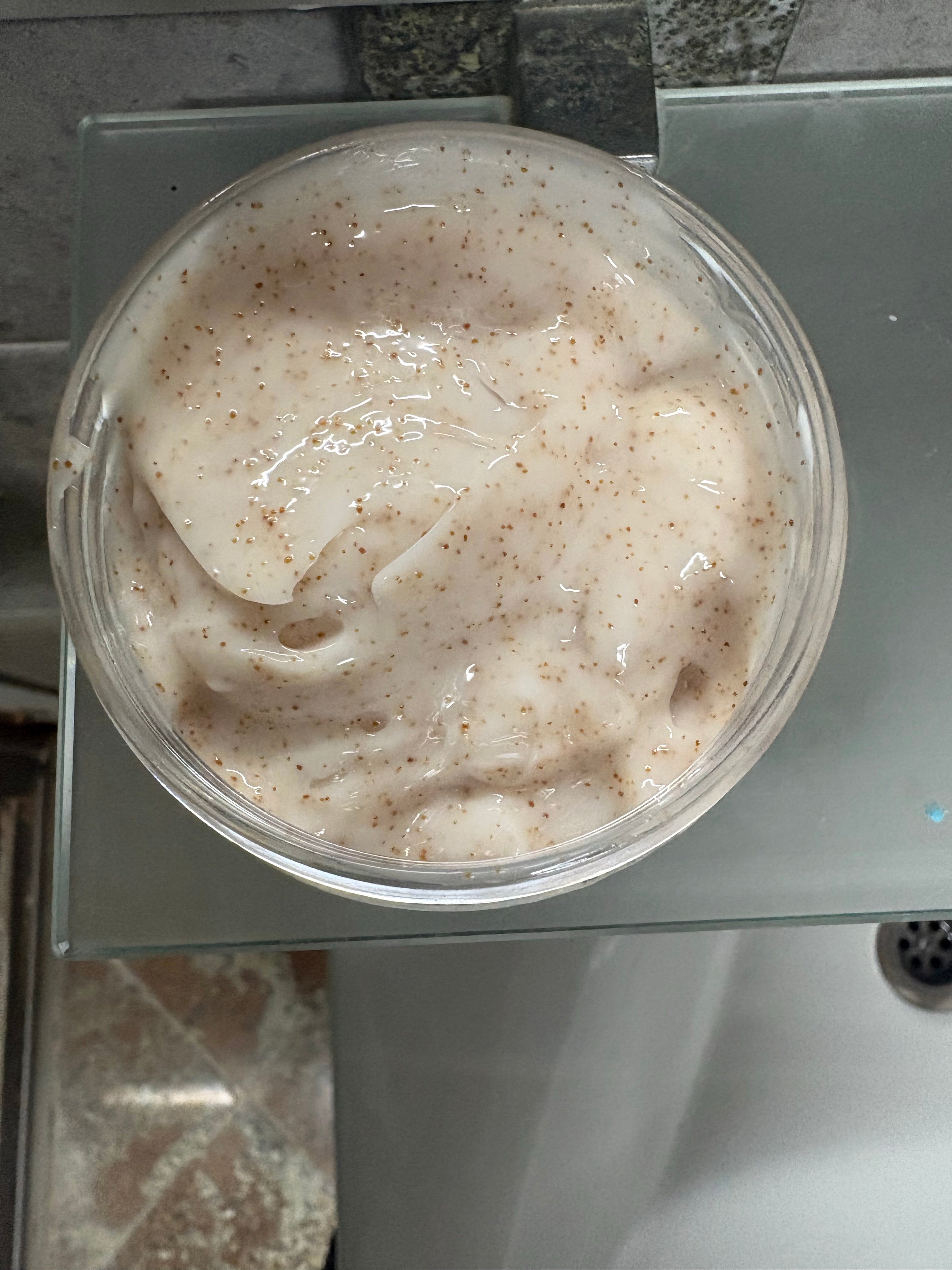 Crème gommante à l’abricot